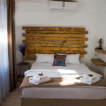 Otel Lavinia